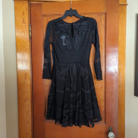 NEW ASOS Petite Black Lace Long Sleeve Dress - Picture 2 of 3